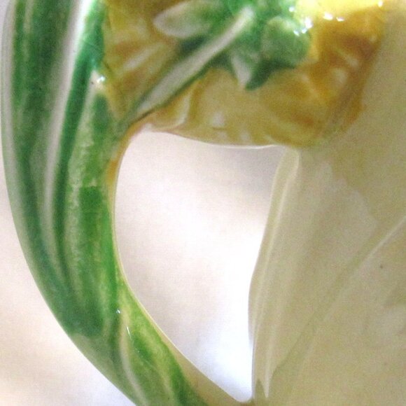 Vintage Carlton Ware Buttercup Yellow Creamer, Flower Handle, I842 - Picture 6 of 7